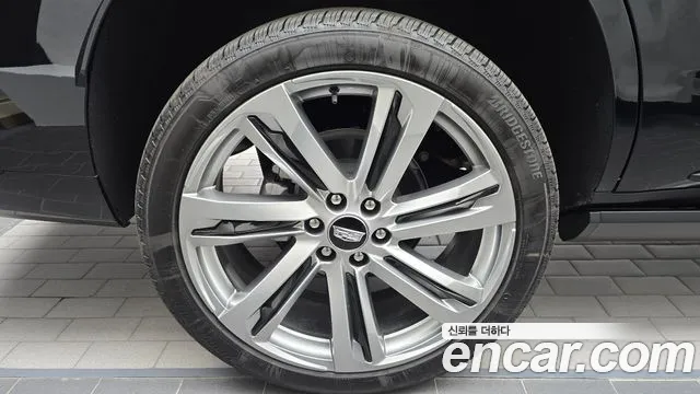 Cadillac Escalade 5th Gen — Фото автомобиля 5