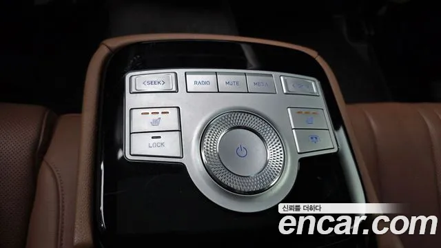Genesis G80 Бензин 2.5 турбо AWD — Фото автомобиля 24