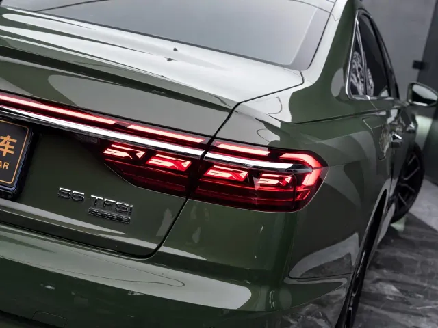 Audi A8 — Фото автомобиля 11