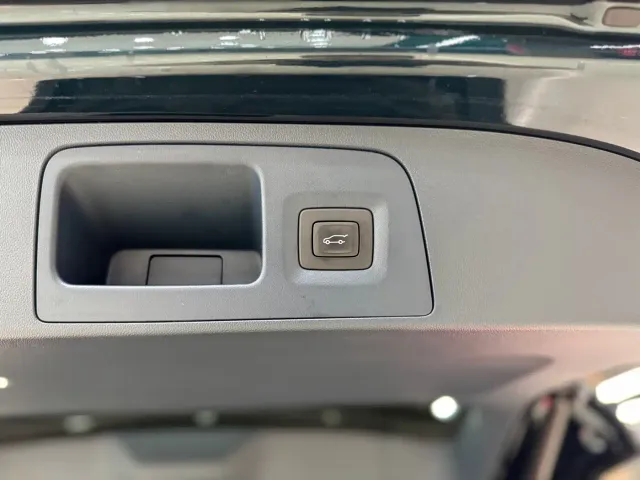 Buick Century 2023 2.0T 4-Seat Private Edition — Фото автомобиля 18
