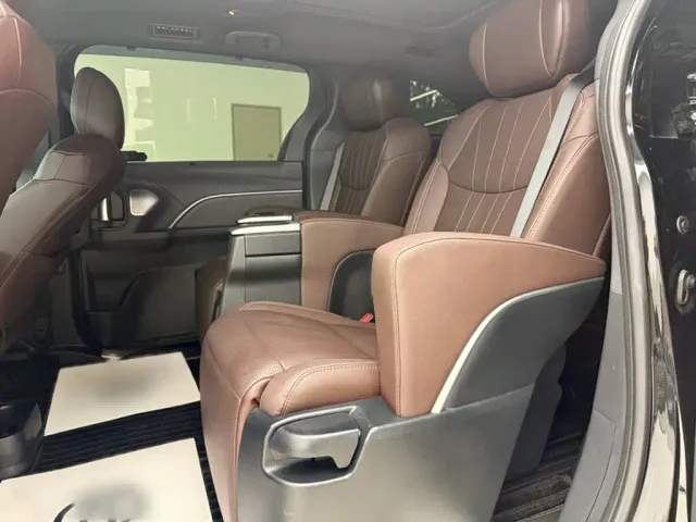 Toyota Granvia — Фото автомобиля 18
