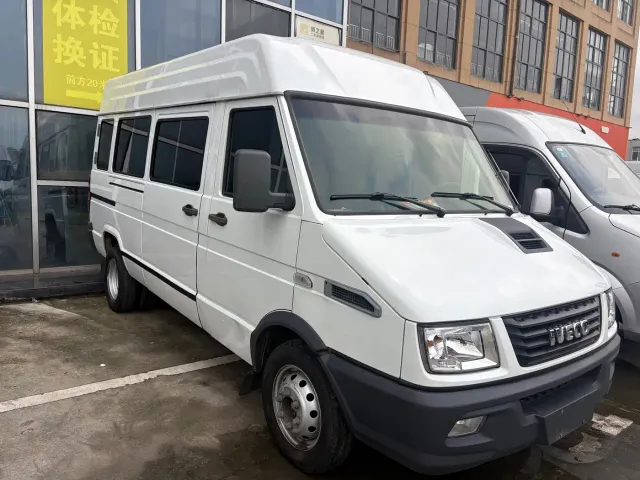 Iveco Daily — Фото автомобиля 3
