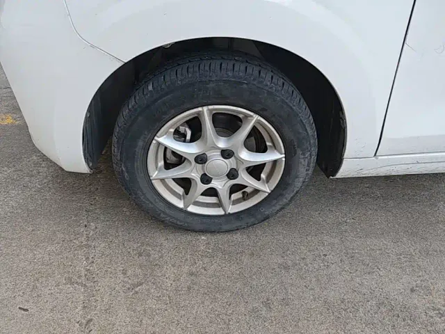 Roewe Clever — Фото автомобиля 22