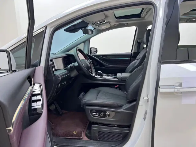 GAC Trumpchi M8 — Фото автомобиля 6