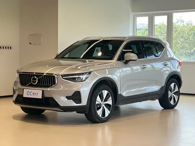 Фотография автомобиля — Volvo XC40