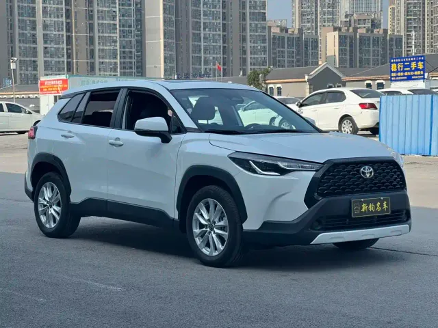 Toyota Corolla Cross — Фото автомобиля 3