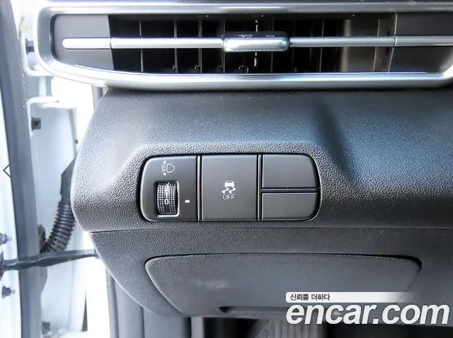 Hyundai Avante CN7 — Фото автомобиля 12