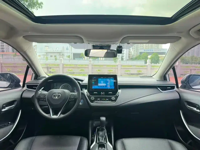 Toyota Corolla — Фото автомобиля 5
