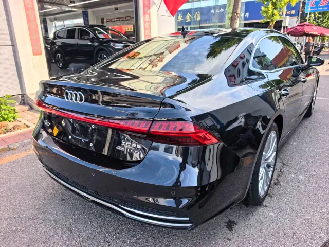 Audi A7L — Фото автомобиля 5