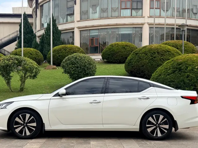 Nissan Teana — Фото автомобиля 8