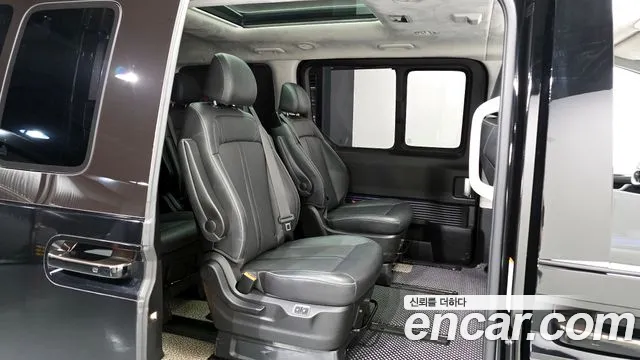 Hyundai Staria Staria Lounge 9 мест — Фото автомобиля 10
