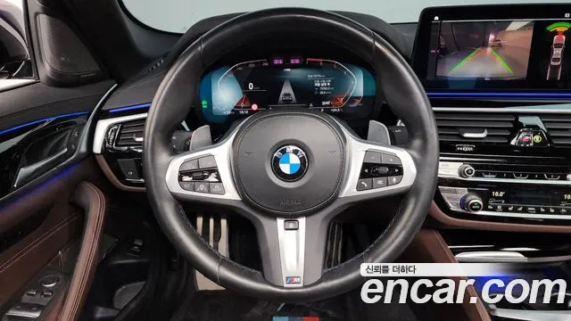 BMW 5 Series G30 — Фото автомобиля 13