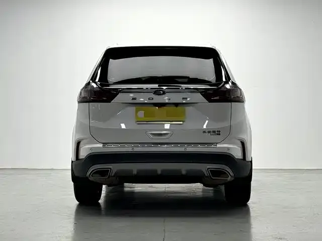 Ford Edge — Фото автомобиля 8