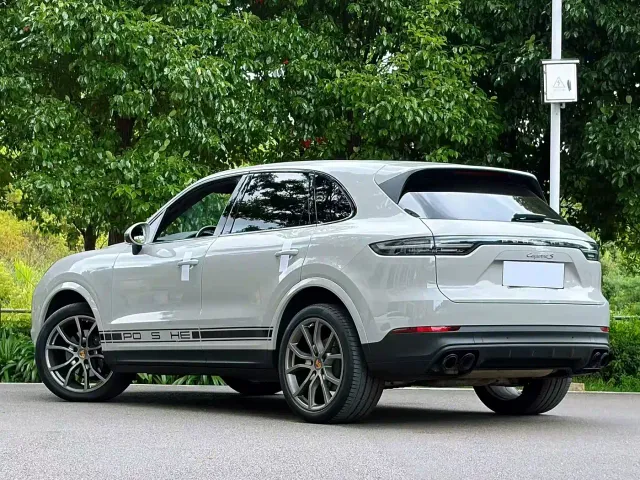 Porsche Cayenne — Фото автомобиля 4
