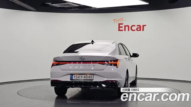 Hyundai AVANTE Avante (CN7) — Фото автомобиля 4