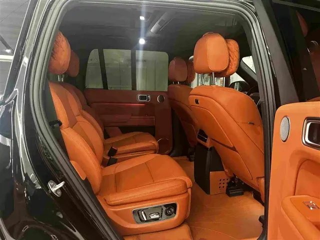 Li Auto L9 — Фото автомобиля 13