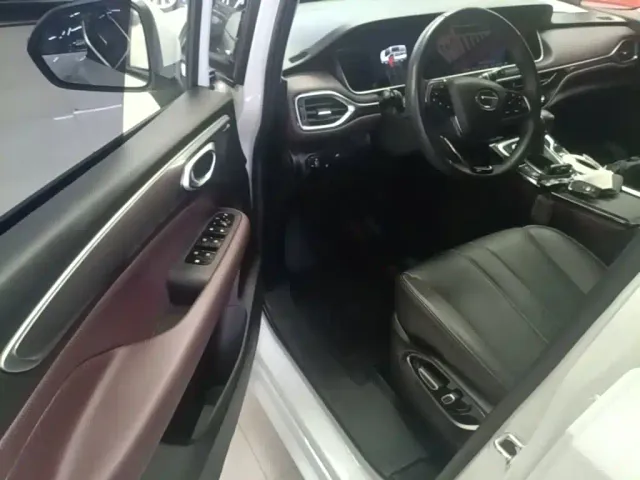 GAC Trumpchi M6 — Фото автомобиля 15