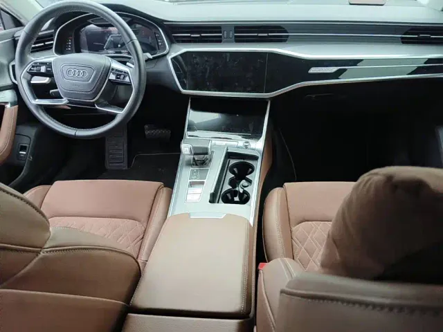 Audi A7L — Фото автомобиля 12