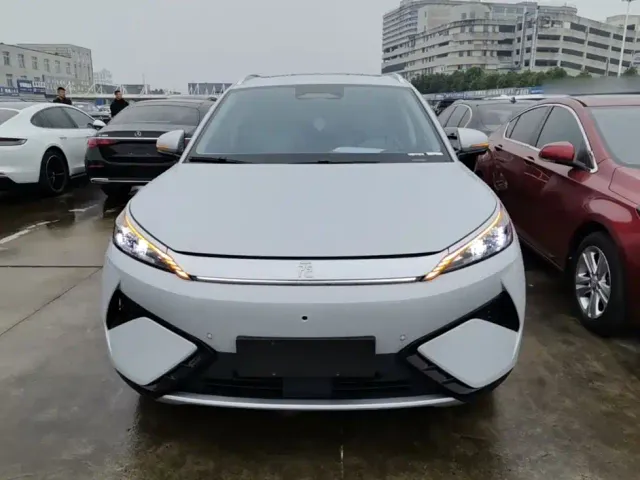 BYD Yuan PLUS — Фото автомобиля 2