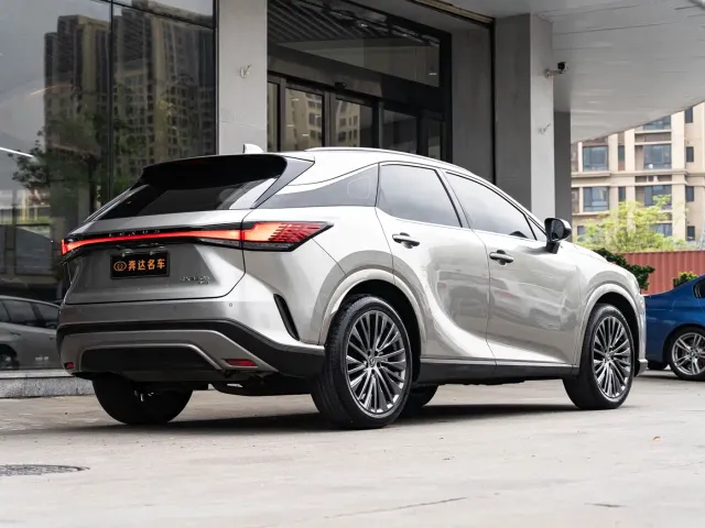 Lexus RX — Фото автомобиля 5
