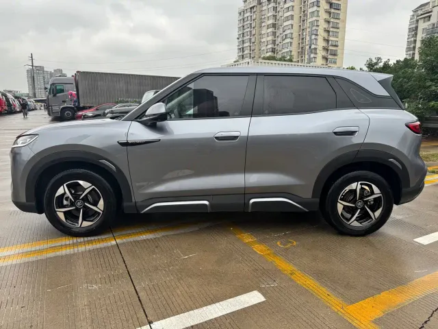 BYD Yuan UP — Фото автомобиля 3