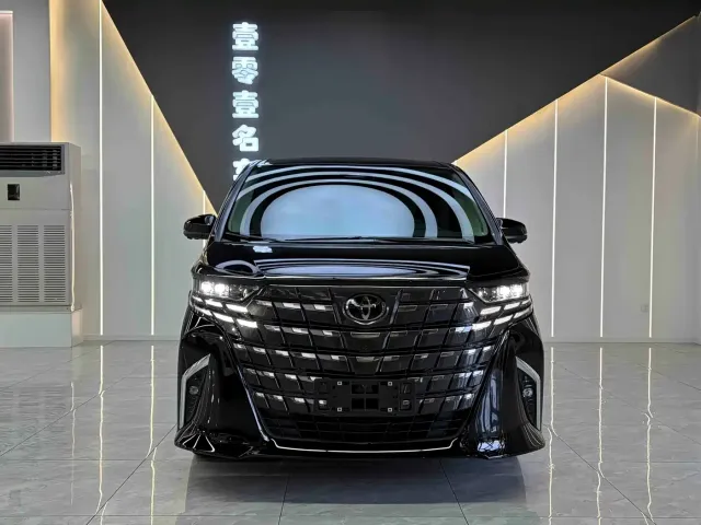 Toyota Alphard — Фото автомобиля 2