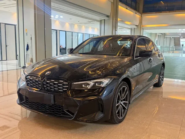 Фотография автомобиля — BMW 3 Series