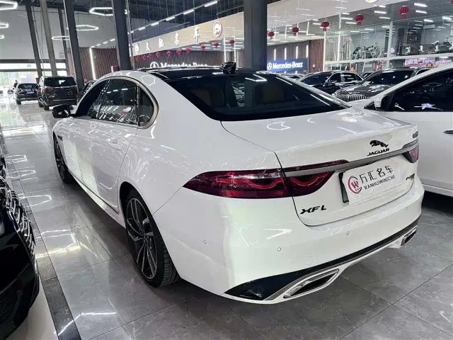 Jaguar XFL — Фото автомобиля 10