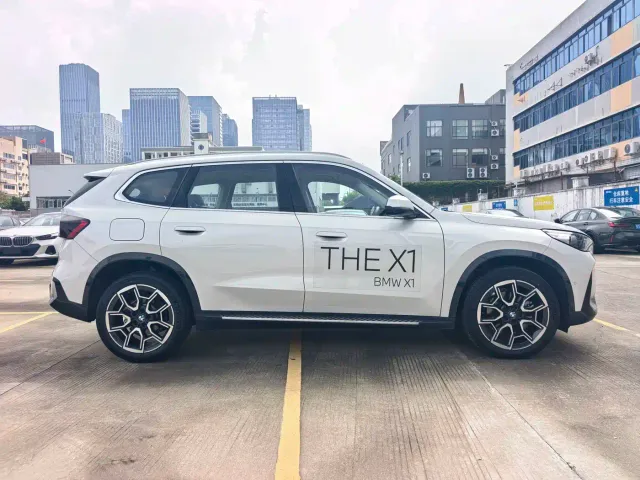BMW X1 — Фото автомобиля 11
