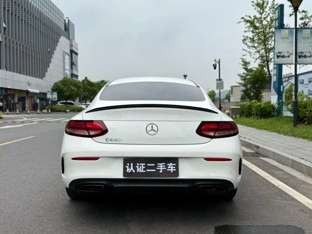 Mercedes-Benz C-Class — Фото автомобиля 4