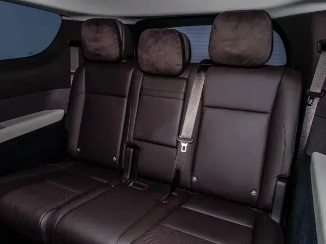 Li Auto MEGA — Фото автомобиля 13