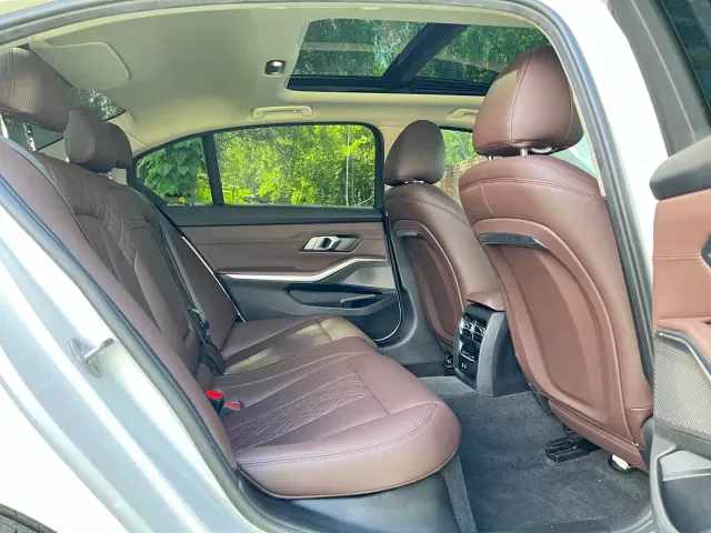BMW 3 Series — Фото автомобиля 17