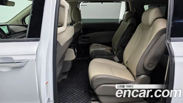 Kia Carnival 4th Gen — Фото автомобиля 16