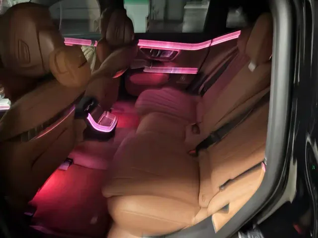 Mercedes-Benz E-Class — Фото автомобиля 4