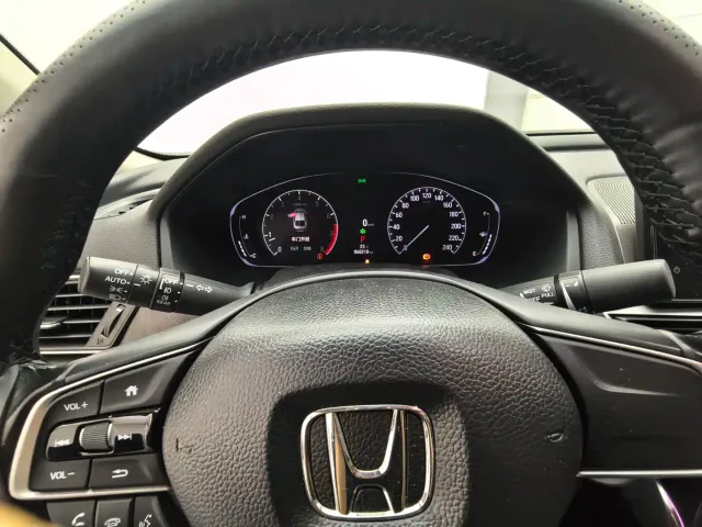 Honda Accord — Фото автомобиля 11