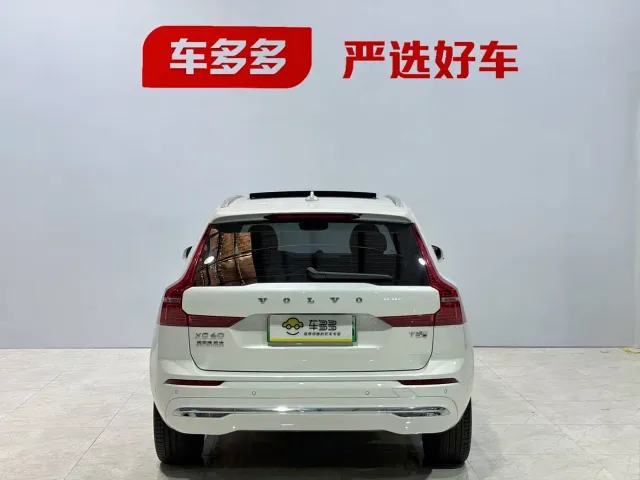 Volvo XC60 — Фото автомобиля 6