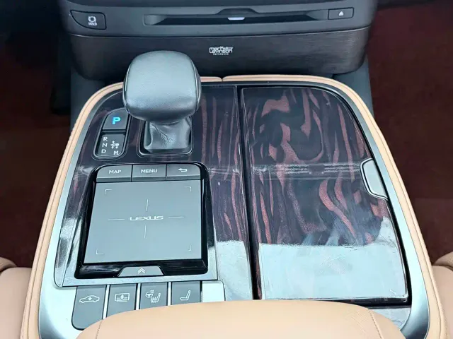 Lexus LS — Фото автомобиля 15