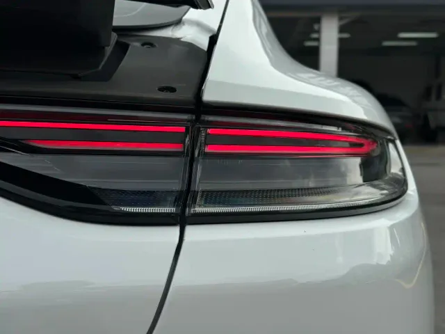 Porsche Panamera — Фото автомобиля 5