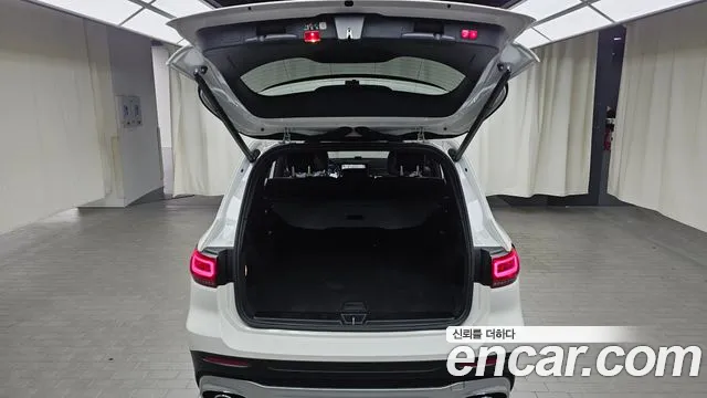 Mercedes-Benz GLB-Class — Фото автомобиля 24