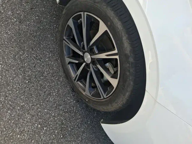 Geely Emgrand — Фото автомобиля 6
