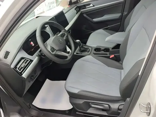 Volkswagen Lavida — Фото автомобиля 14