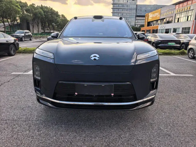 Nio ES8 — Фото автомобиля 2