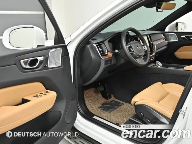 Volvo XC60 2nd Gen — Фото автомобиля 11