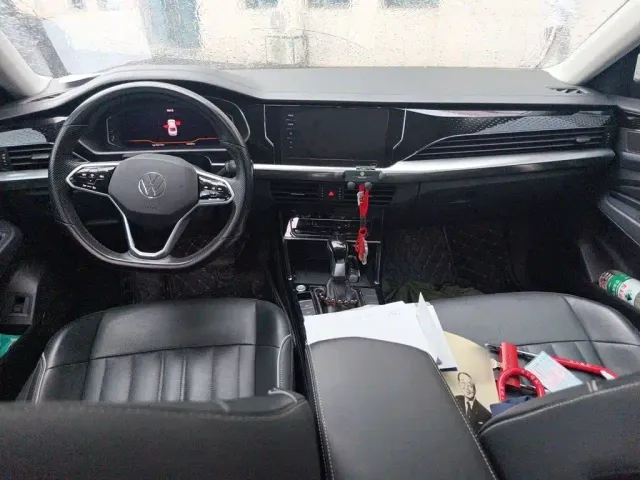 Volkswagen Passat — Фото автомобиля 12