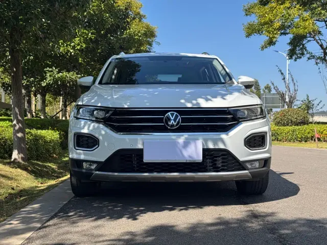 Volkswagen T-Roc — Фото автомобиля 2