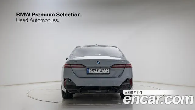 BMW 5 Series G60 — Фото автомобиля 4