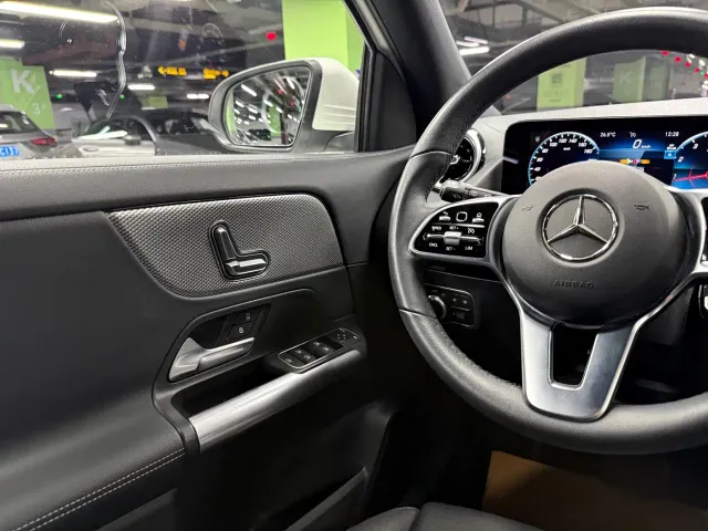 Mercedes-Benz GLA-Class — Фото автомобиля 12