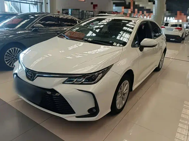 Фотография автомобиля — Toyota Corolla
