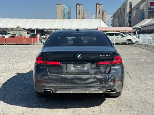 BMW 5 Series — Фото автомобиля 5