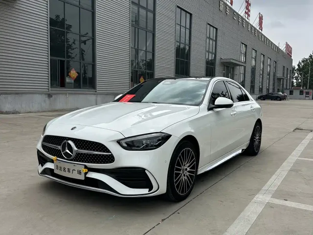 Фотография автомобиля — Mercedes-Benz C-Class